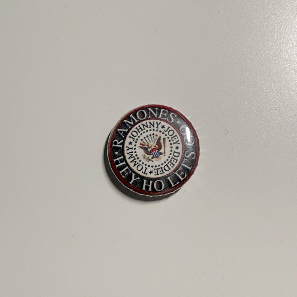 Ramones Pin